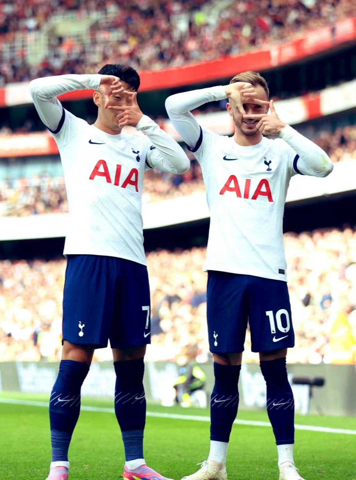 Son Heung-min ottaa kapteenin ja johtaa Tottenhamin tasapeliin Arsenalin kanssa